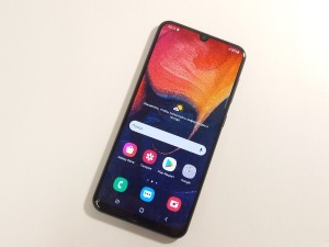 Мобильный телефон Samsung a50 128GB