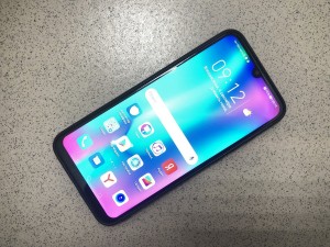 Мобильный телефон Honor 10 Lite 3/64GB