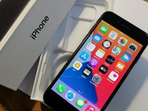 Мобильный телефон iPhone 7 32гб