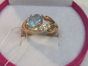 Кольцо с камнями золотое