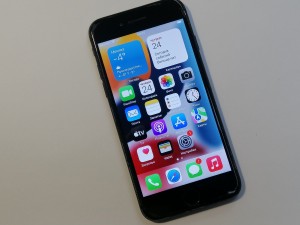 Мобильный телефон iPhone 7 32gb