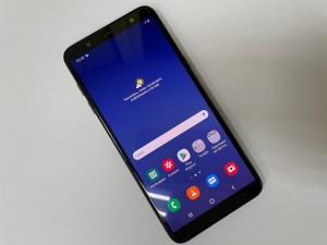 Мобильный телефон Samsung J8 3/32GB