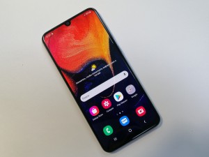 Мобильный телефон Samsung A50 4/64