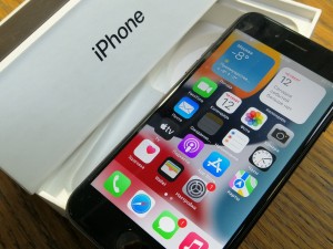 Мобильный телефон iPhone 7 32гб