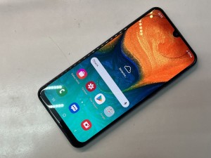 Мобильный телефон Samsung а30 3/32GB
