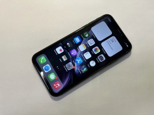 Мобильный телефон iPhone xr 64GB
