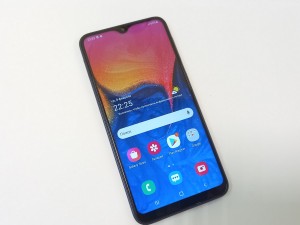 Мобильный телефон Samsung Galaxy A10 2/32GB