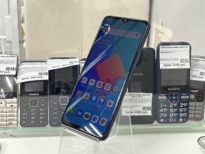 Мобильный телефон Tecno Spark 8C 4/64GB