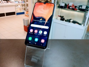 Мобильный телефон Samsung А50 4/64GB
