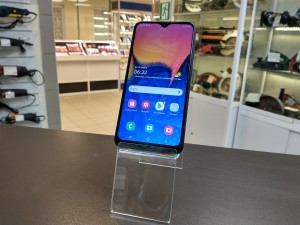Мобильный телефон Samsung galaxy a10 2/32GB