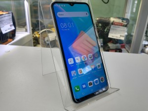 Мобильный телефон Tecno spark 8c 4/64GB