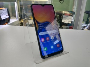 Мобильный телефон Samsung Galaxy A10 2/32GB