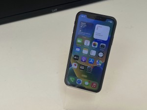 Мобильный телефон iPhone xr 64GB