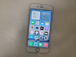 Мобильный телефон iPhone 6S 64GB
