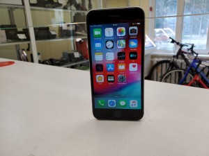 Мобильный телефон iPhone 6 32GB