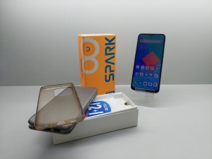 Мобильный телефон tecno spark 8c 4/64GB