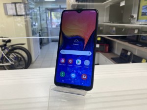 Мобильный телефон Samsung A10 2/32GB