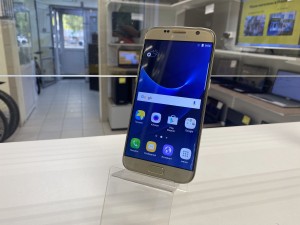 Мобильный телефон Samsung s7 4/32GB