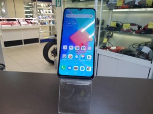 Мобильный телефон Techno Spark 8c 4/64GB