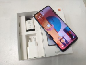 Мобильный телефон Xiaomi 10 4/64GB