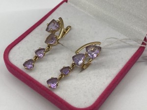 Серьги с камнями золотые