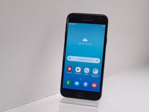 Мобильный телефон Samsung J3 2017