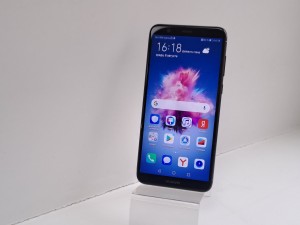 Мобильный телефон Huawei P Smart