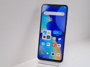 Мобильный телефон Tecno Spark 10 128гб