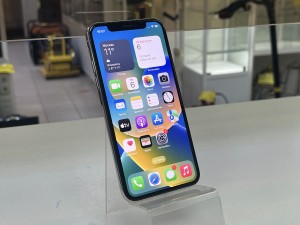 Мобильный телефон iPhone Xs 64GB