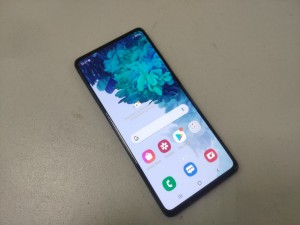 Мобильный телефон Samsung Galaxy S20 FE  6/128GB