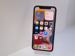 Мобильный телефон iPhone X 64GB