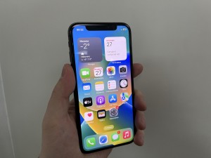 Мобильный телефон iPhone Xs 64GB