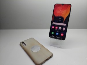 Мобильный телефон Samsung а50 4/64GB