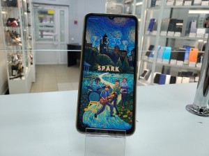 Мобильный телефон Tecno Spark 8C 4/64GB