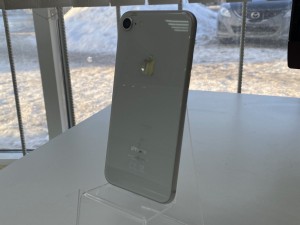 Мобильный телефон iPhone 8 64GB
