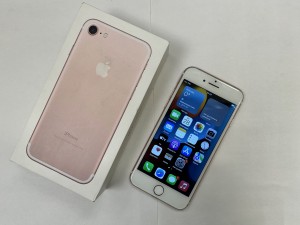 Мобильный телефон iPhone 7 2/32GB