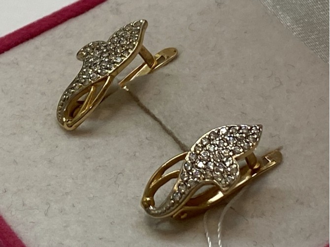 Серьги с камнями золотые