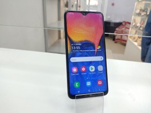 Мобильный телефон Samsung Galaxy A10 2/32GB