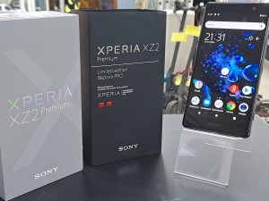 Мобильный телефон Sony Xperia XZ2 6/64GB
