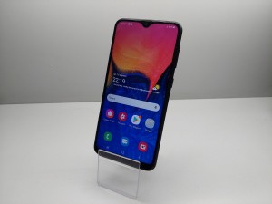 Мобильный телефон Samsung Galaxy A10 2/32GB