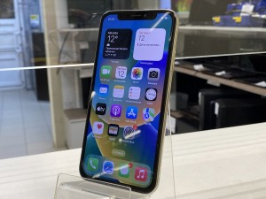 Мобильный телефон iPhone Х 64GB