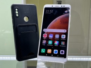 Мобильный телефон Redmi Note 5 3/32GB