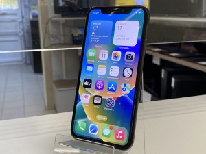 Мобильный телефон iPhone Х 64GB
