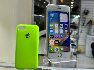 Мобильный телефон iPhone 8 64GB