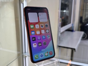 Мобильный телефон iPhone Xr 64GB