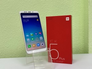 Мобильный телефон Xiaomi Redmi 5 Plus 3/32GB