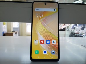 Мобильный телефон infinix smart 8 3/64GB