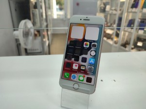 Мобильный телефон iPhone 7 32GB