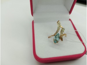 Кольцо с камнями золотое