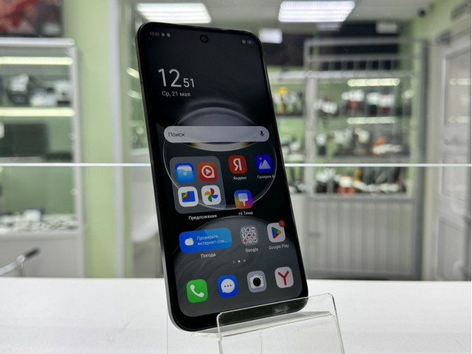 Мобильный телефон TECNO SPARK 30C 4/128GB